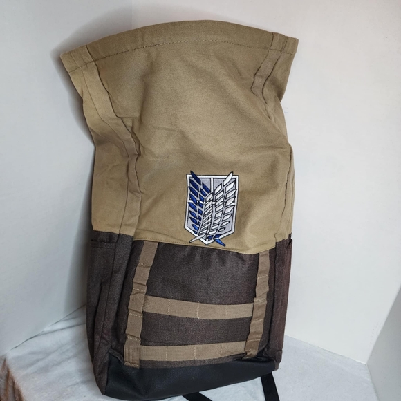 Attack on Titan laptop backpack - Picture 9 of 13